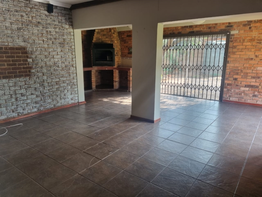 5 Bedroom Property for Sale in Universitas Free State